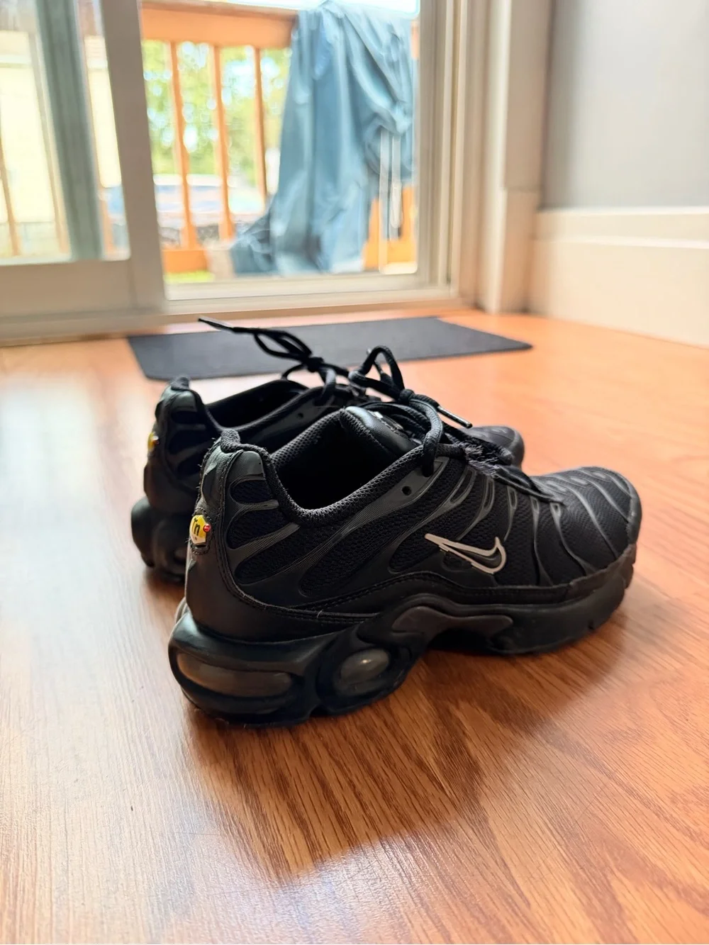 Nike Vapormax Black Sneakers with Silver Swoosh